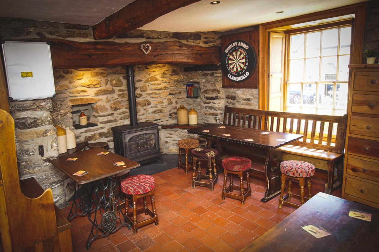 Отель The Dudley Arms Llandrillo Экстерьер фото